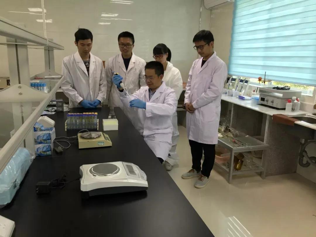【2019年度BG大游荣誉体系先进集体系列报道三：省食品】党建引领促发展 化危为机见成效