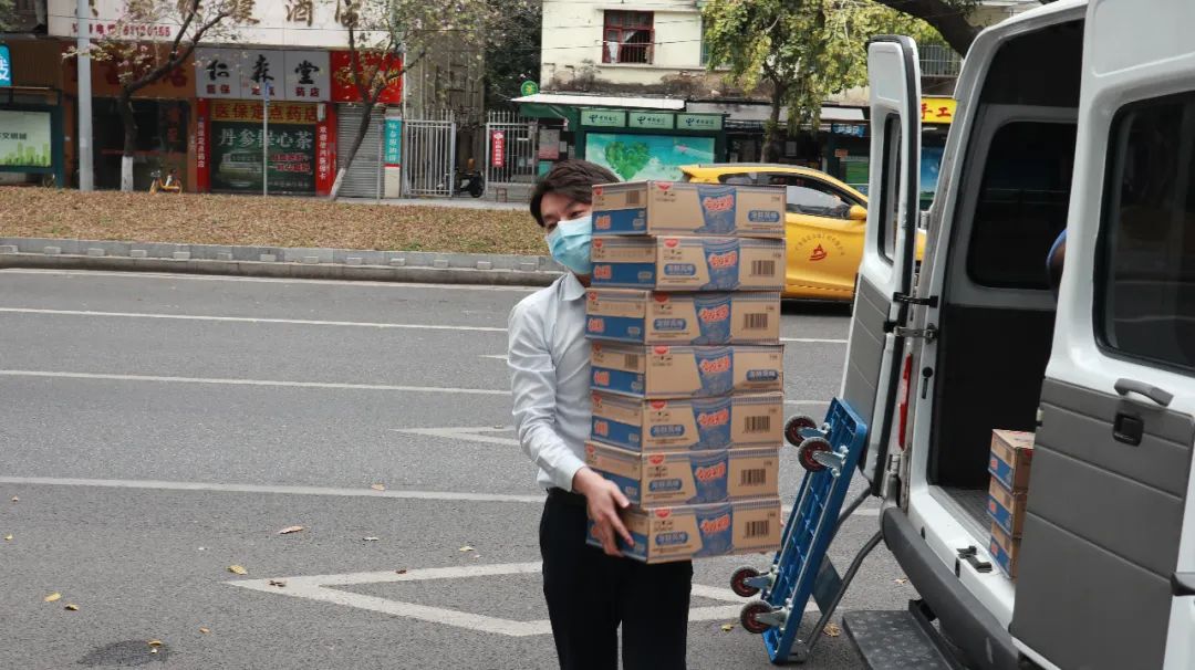 心系抗疫一线 彰显国企担当 一一省食品以实际行动助力抗疫一线 心系抗疫一线 彰显国企担当 一一省食品以实际行动助力抗疫一线
