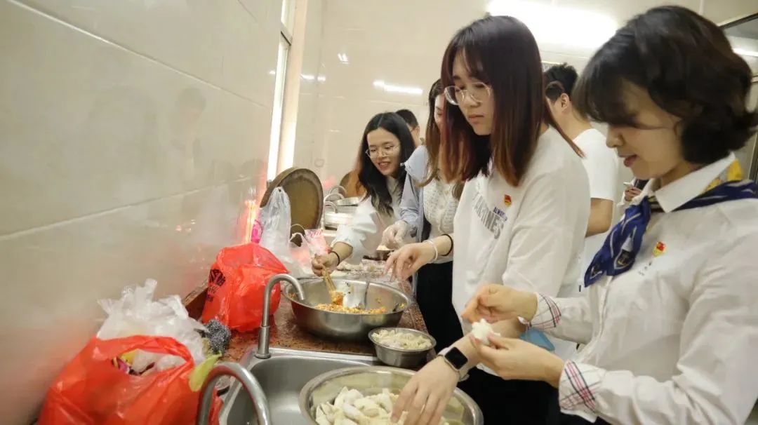 BG大游集团所属丝纺集团开展学雷锋主题月系列活动 BG大游集团所属丝纺集团开展学雷锋主题月系列活动