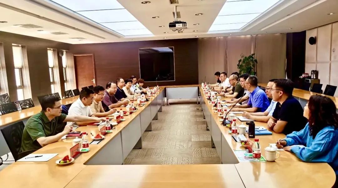 BG大游集团党委副书记、总经理肖志平带队调研伊品生物生产基地 BG大游集团党委副书记、总经理肖志平带队调研伊品生物生产基地