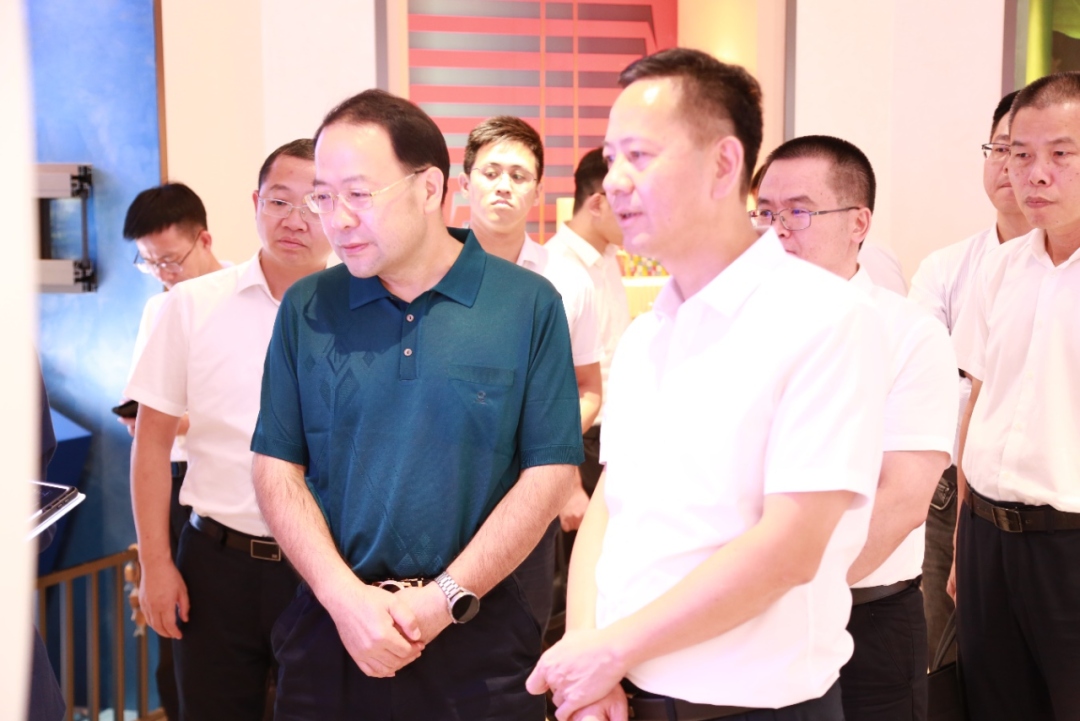 汕尾市委副书记、市长郑海涛一行到访BG大游集团